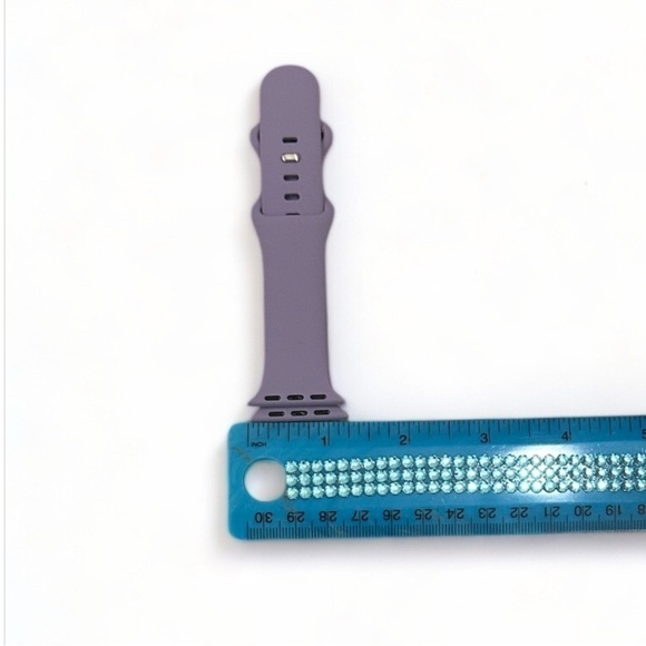 NWOT Purple Silicone Apple Watch Band 38-40mm - Picture 5 of 5